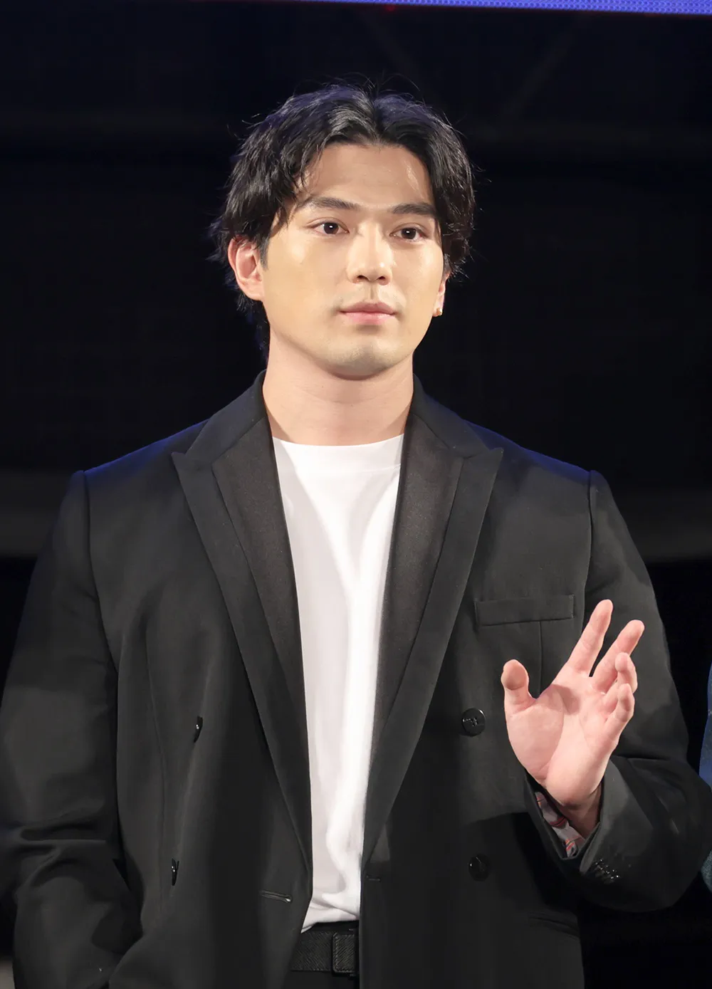 新田真剣佑