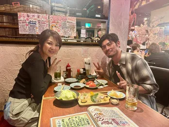 飯島直子×坂口憲二が10年ぶりの再会 サシ飲みで深掘りしていく坂口が持つ“もう1つの顔”<飯島直子の今夜一杯いっちゃう?>