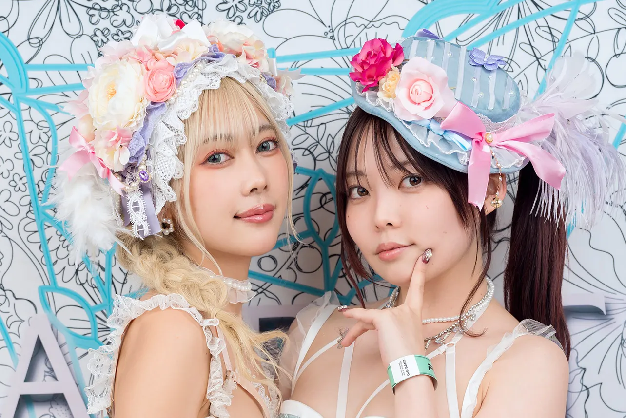 やなぎばころん×ありかみう、美麗ランジェリー姿を披露「ヘッドドレスにも自信あり」＜パルフェットショーケース2＞ | WEBザテレビジョン