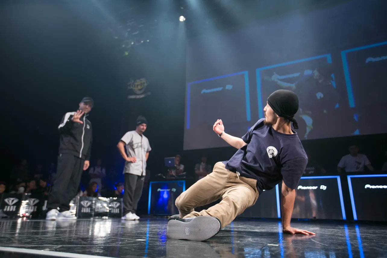 「Top 9(Tony Rock ＆ Kosto)」 VS 「THE FLOORRIORZ(KATSUYA ＆ YUYA)」