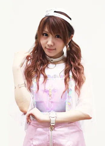 LoVendoЯ・田中れいな、新曲の1つはぜ~んぶ“れいな語”!つんく♂さんはホントに天才だ!!