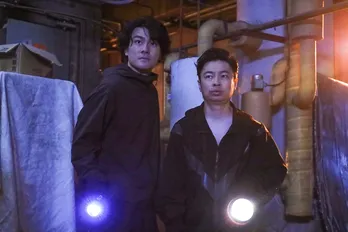 森本慎太郎“正義”に迫る最悪の事態…偽装強盗以上の危険な依頼で大ピンチ＜街並み照らすヤツら＞