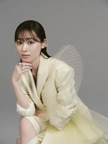 福原遥、ドラマ「マル秘の密子さん」で主演 謎に包まれた“ちょっとダークなヒロイン”に