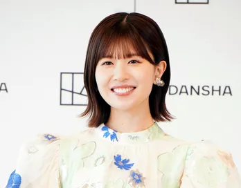 日向坂46松田好花が写真集の自己採点を明かして赤面「普通の答えは許されないのかなと思って…」