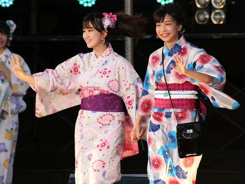 水野愛理＆太田彩夏[1](写真左から)