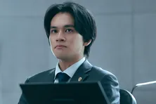 北村匠海“赤峰”、弁護士として成長し執念によって勝ち取った再審での“無罪”<アンチヒーロー>