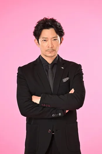 津田健次郎、歌って踊る“料理系YouTuber役”で『西園寺さんは家事をしない』に出演決定「僕、料理が全然できないんです」