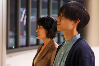 泥沼化の予感…永瀬廉“透”&板谷由夏“詩史”の恋に暗雲立ち込める展開に「尊い」「苦しい」の声<東京タワー>