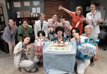 ＜アンメット＞杉咲花らが若葉竜也、岡山天音、尾崎匠海の誕生日をサプライズで祝福「まさか祝っていただけるとは」