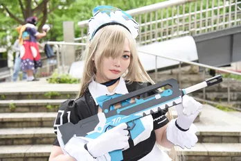 コスプレイヤー・水瀬あいりが「ブルアカ」アスナに「自作衣装＆ボディメークでスタイルを忠実に再現」＜ホココス2024＞