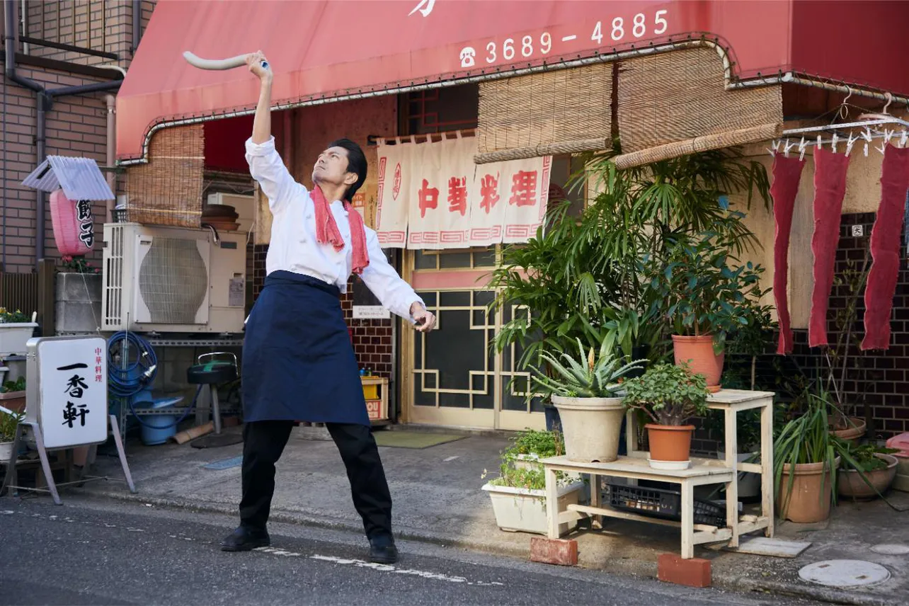 「飯を喰らひて華と告ぐ」