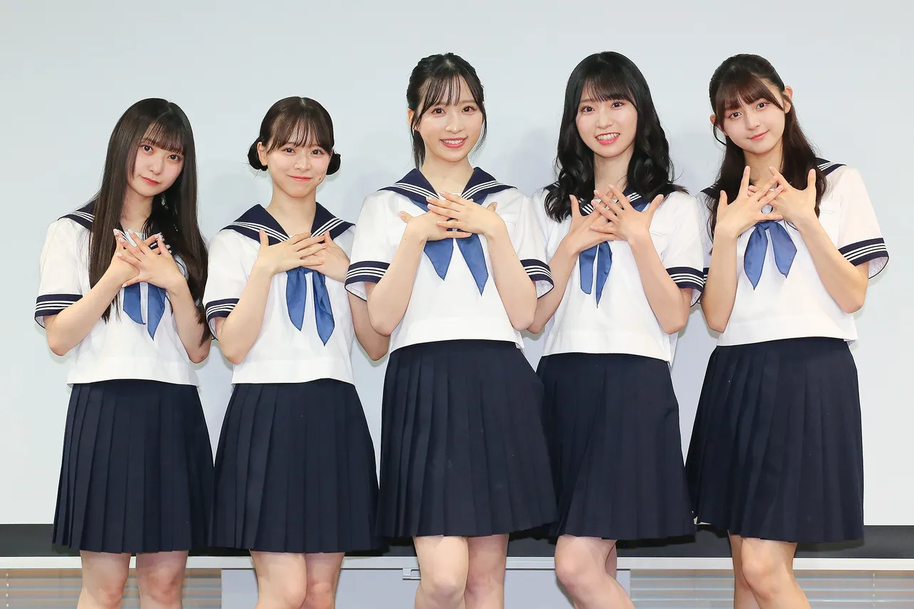 AKB48の山崎空、倉野尾成美、小栗有以、山内瑞葵、久保姫菜乃(写真左から)