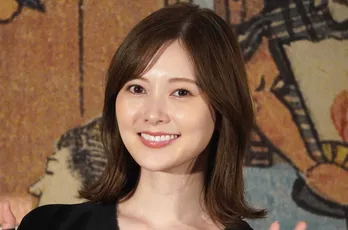 白石麻衣、NewJeansのライブ参加を報告　会場での笑顔に「まいやんもバニーズ!?」と反響