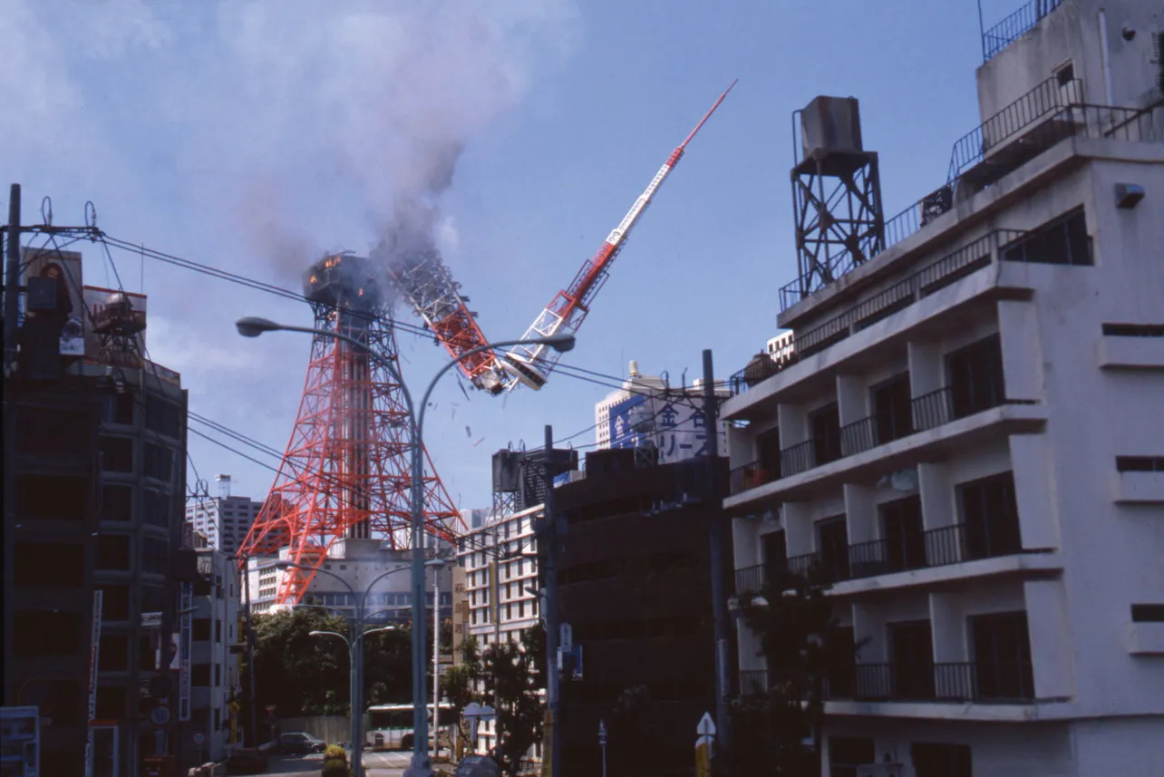 【写真】東京タワーがポッキリと…衝撃シーンも続々登場
