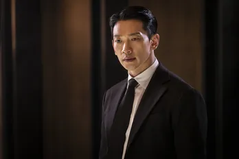 RAIN(ピ)ことチョン・ジフンの“強くて紳士”な完璧ボディーガードぶりに視線集中「恋に落ちないほうが難しい」＜レッド・スワン＞