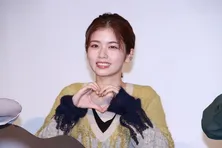 小芝風花&戸次重幸&柳美稀、ガッツポーズ＆キメ顔の仲良し3ショット公開＜GO HOME＞