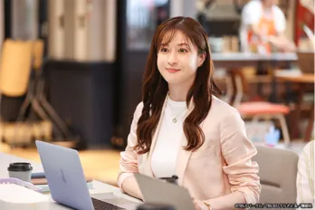 「元気もらえる」松本若菜“西園寺”が、松村北斗“楠見”を全力肯定…第1話がTVerで配信&再生数200万回突破<西園寺さんは家事をしない>