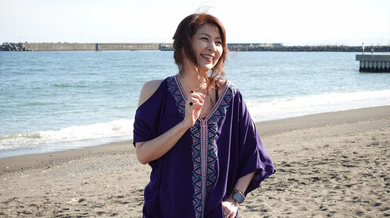 【写真】“夏の海”が似合う女、飯島直子