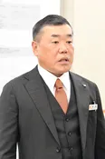【写真を見る】埼玉中央銀行行田支店長・家長亨を演じる桂雀々