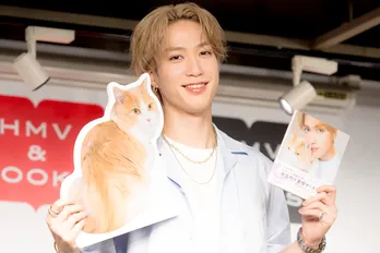 THE RAMPAGE藤原樹、愛猫とのフォトブックに大満足 自分でも「にやにやしながら見ました」