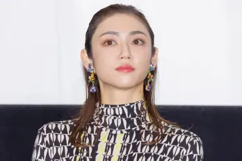 “海は夏美先生のことが大好き”…山谷花純の授業中ショットに「先生役がピッタリ」「かわいい先生」＜海のはじまり＞
