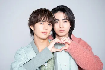 奥野壮&豊田裕大 BL作品で“ダブル王子”役 “胸に手をはわせる”しぐさにドキドキも<コスメティック・プレイラバー>