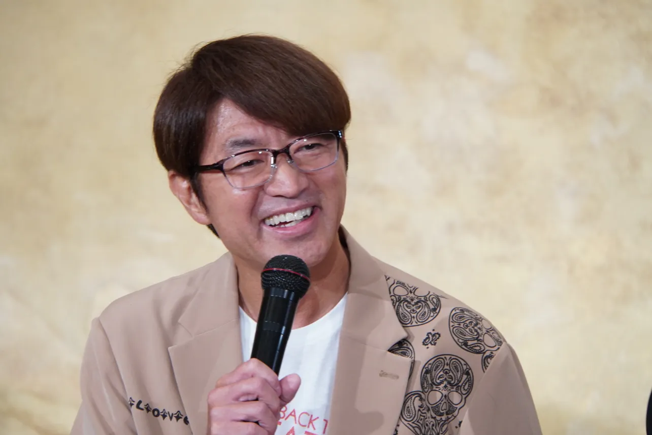 「内村プロデュース」出演者内定発表会見より