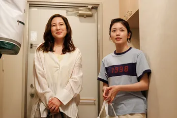 <GO HOME>小芝風花“桜”の母親役で鈴木杏樹が第5話ゲスト出演 小芝“桜”、大島優子“真”、阿部亮平“手嶋”らの最新カット解禁