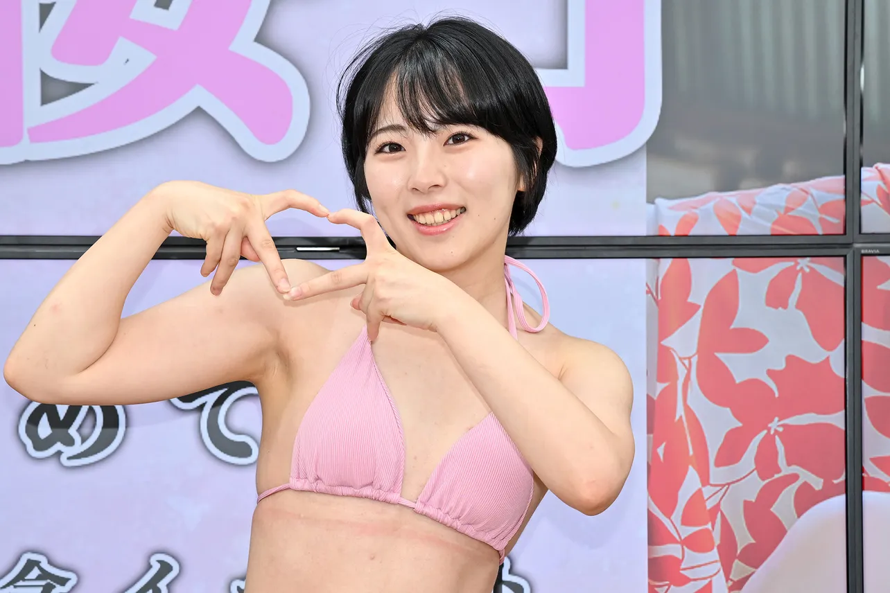 丸井桜子がDVD発売記念イベントを開催