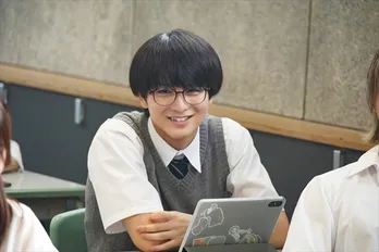 <ビリオン×スクール>出演中の柏木悠「ここで経験したことが、きっと音楽でも活かせるはず。誰かの気持ちを動かすということは音楽も芝居も同じだと思うので」