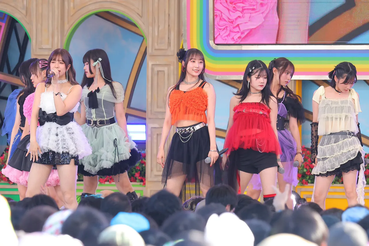 TIF最終日のHOT STAGEに登場したJuice=Juice