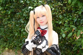 「DOA」マリー・ローズに扮するコスプレイヤー「白くてきれいな肌を再現するため“日焼け対策”は万全です」＜acosta!＞