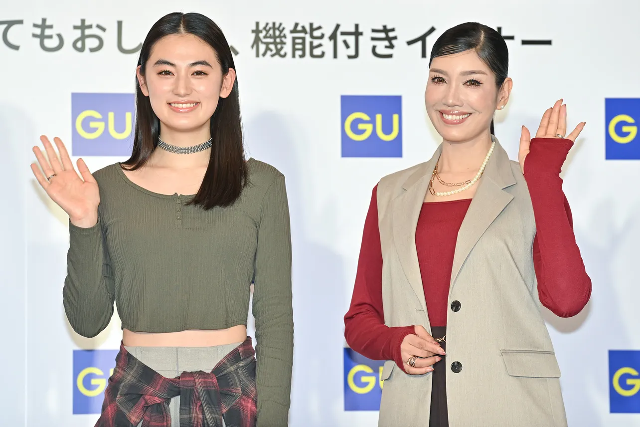 八木莉可子(写真左)とアンミカが「ジーユー デザインインナー新商品発表会」に出席