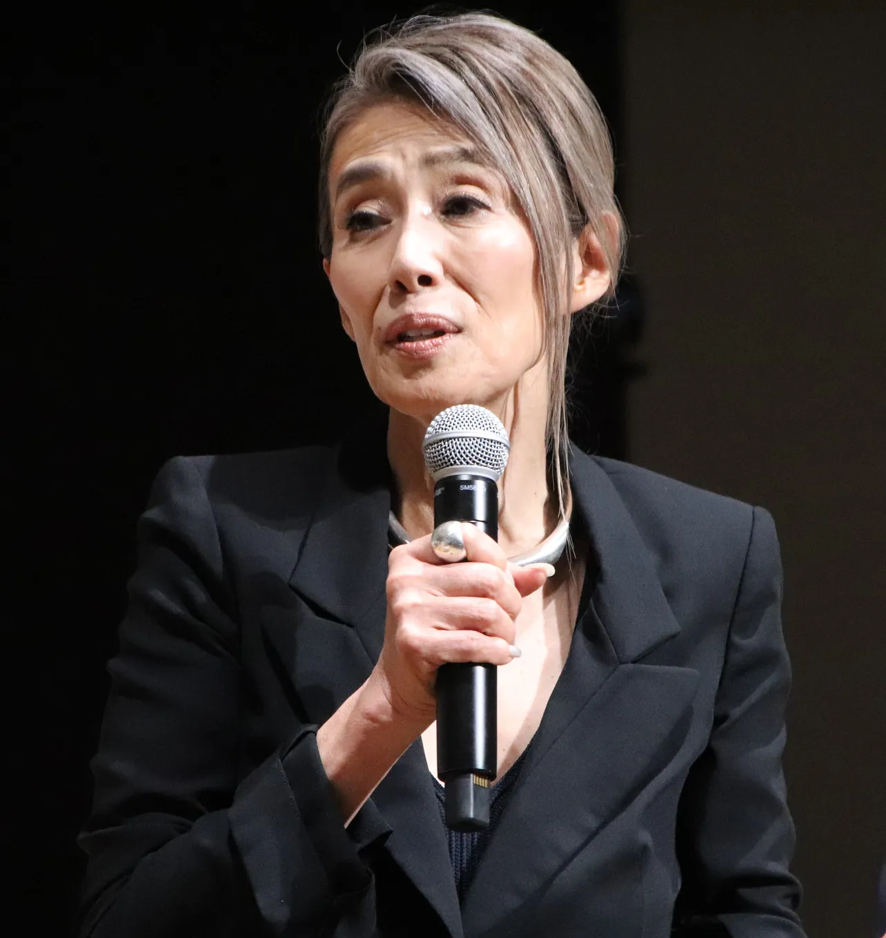 山城陽子役の萬田久子