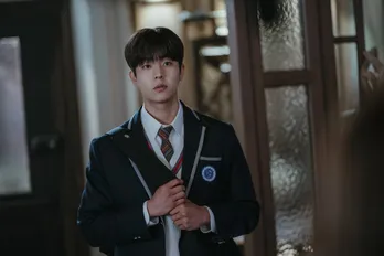 「Eye Love You」で大ブレイクのチェ・ジョンヒョプが高校生役を好演　魔女が営む食堂で起こる“ファンタジー残酷おとぎ話”＜魔女食堂にいらっしゃい＞