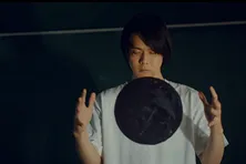 “人の顔”や東京都庁がエグられる…映像化困難の声を飛び越えた“衝撃の描写”と俳優陣の演技に感嘆<七夕の国>