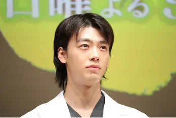 竹内涼真、さわやか笑顔の“モーニング”ショットに「朝からハッピー」「最高の朝の始まり」の声<ブラックペアン>