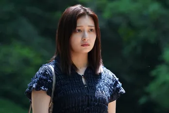 吉川愛、7年経過した変化を一瞬で見せながら謎めいたヒロイン“花音”を好演<降り積もれ孤独な死よ>