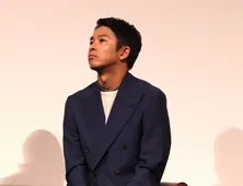 仲野太賀&余貴美子、「画像加工前」のレアな自撮りショットに「いい笑顔じゃ」と反響<新宿野戦病院>