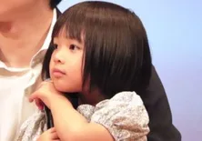 倉田瑛茉、ナレーションショットで独自ピースを披露…「えまピかわいすぎ」「癒しをありがとう」<西園寺さんは家事をしない>