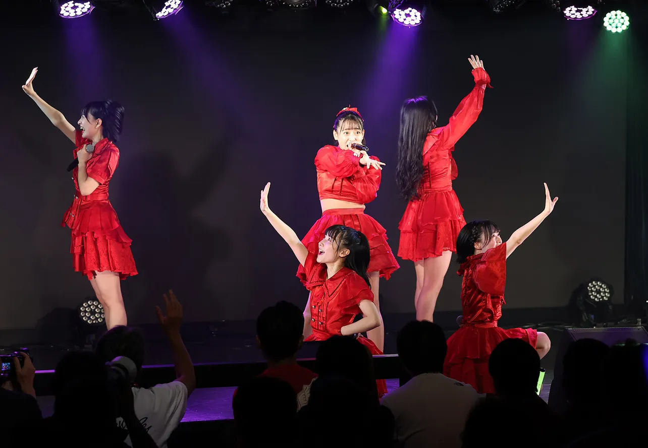 九州女子翼が8月25日、東京・AKIBAカルチャーズ劇場で定期公演「九州女子翼定期公演 第七十六片 in TOKYO」を開催