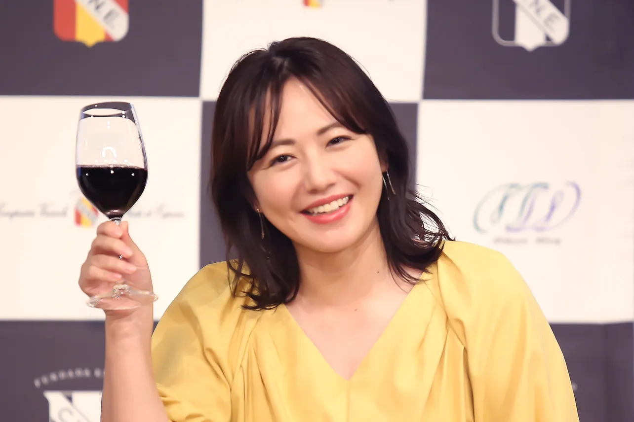 磯山さやかが「“クネ”ワインブランドアンバサダー就任PRイベント」に登壇