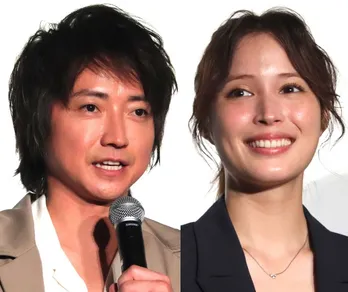 “ケモミミ”をつけた藤原竜也、サングラスをかけた広瀬アリスがノリノリでポーズをキメる2ショットに眼福<全領域異常解決室>