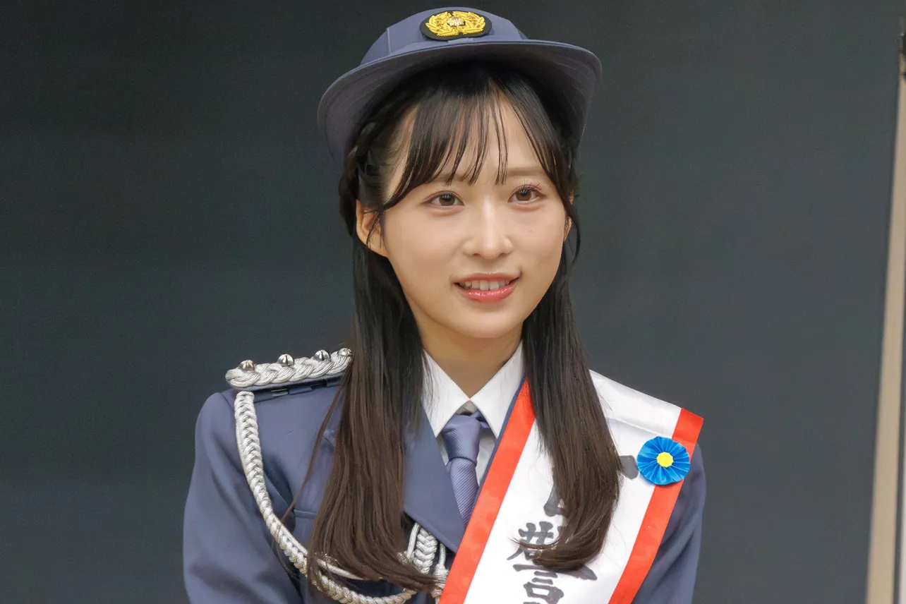 小栗有以