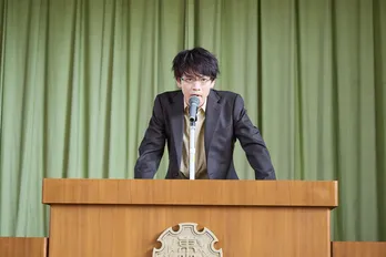 松下洸平、無愛想キャラ“牧野”を演じる姿に「新鮮でとってもいい」の声<放課後カルテ>