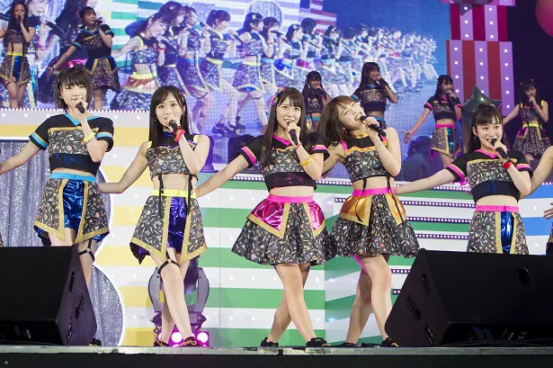 NMB48が神奈川・横浜アリーナを皮切りに、3都市4公演のアリーナツアー「NMB48 ARENA TOUR 2017」をスタート！