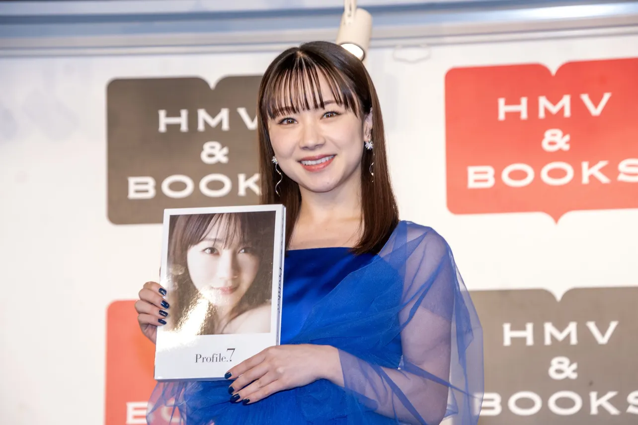 石田亜佑美写真集「Profile.7」発売記念イベント取材会より