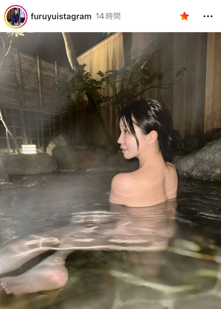 【写真】“大人の色気ムンムン”…古河由衣、一糸まとわぬ姿で美背中や生足をあらわにしたバックショット