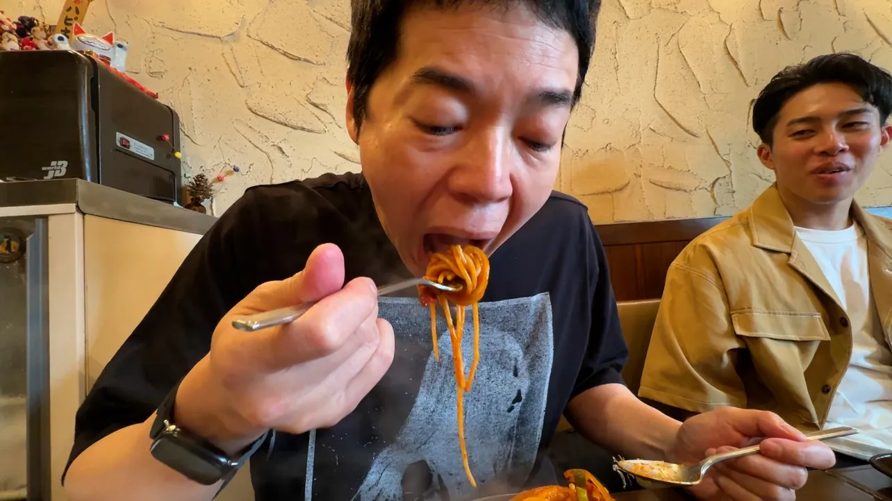 【写真】今田耕司、“スパゲッティ大好きおじさん”の面目躍如の食べっぷり