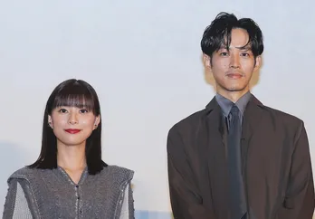 芳根京子、松坂桃李と再共演で“妻役”に「今回は無事に結婚することができて幸せでした」＜雪の花＞